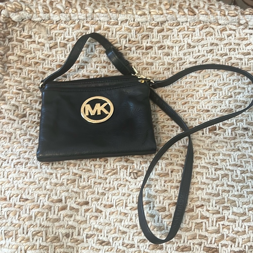 Black Michael kors crossbody